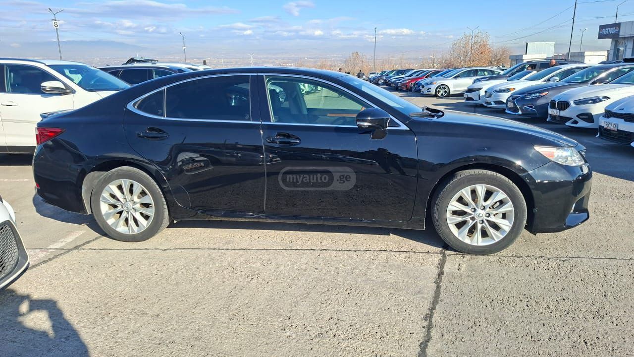 Lexus ES 300 2014 — photo 2