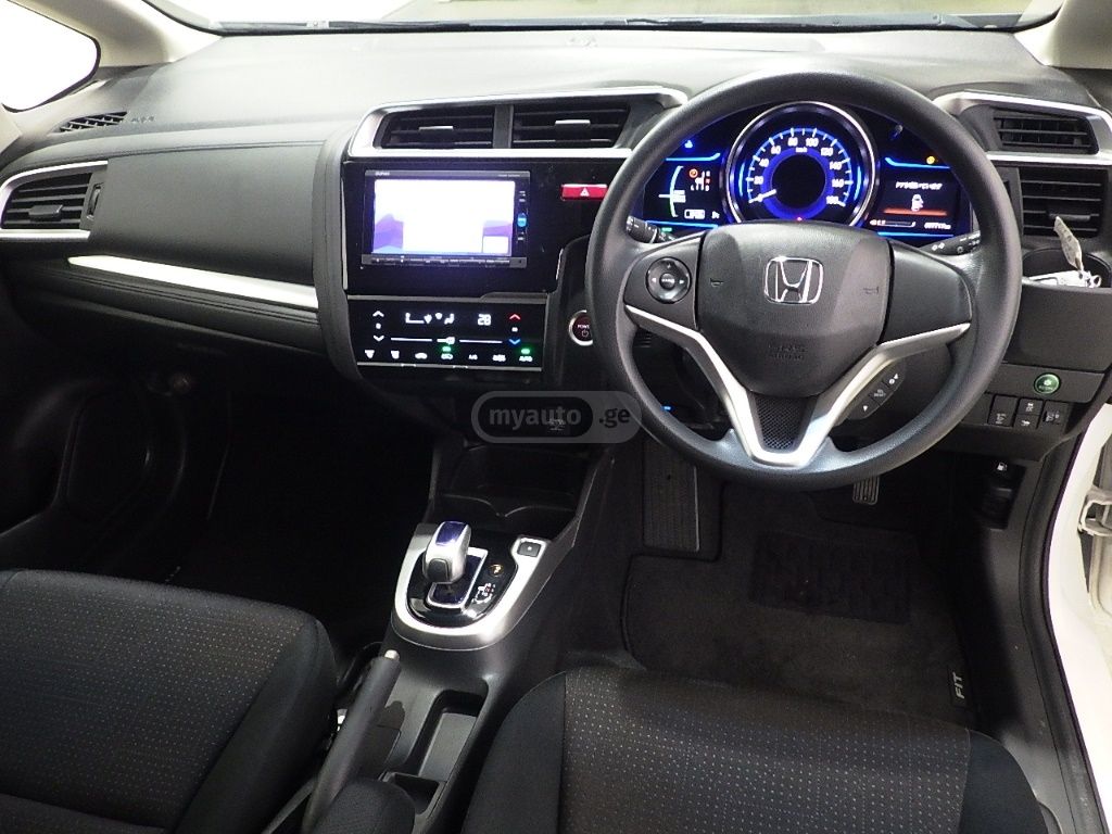 Honda Fit 2016 — photo 2