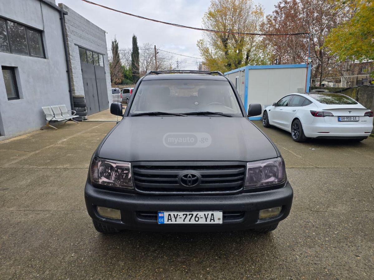 Toyota Land Cruiser 2001 — photo 2