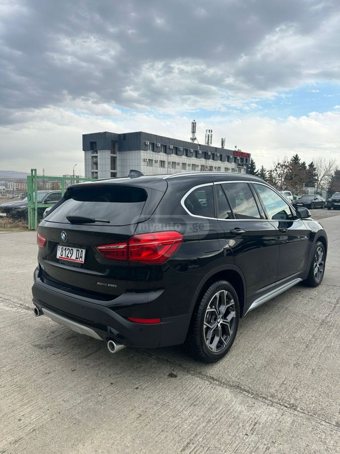 BMW X1 2021 — photo 2