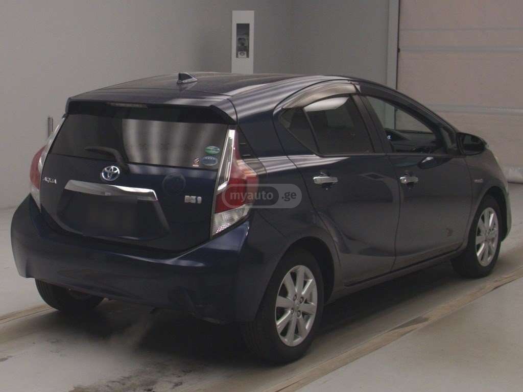 Toyota Aqua 2017 — photo 2