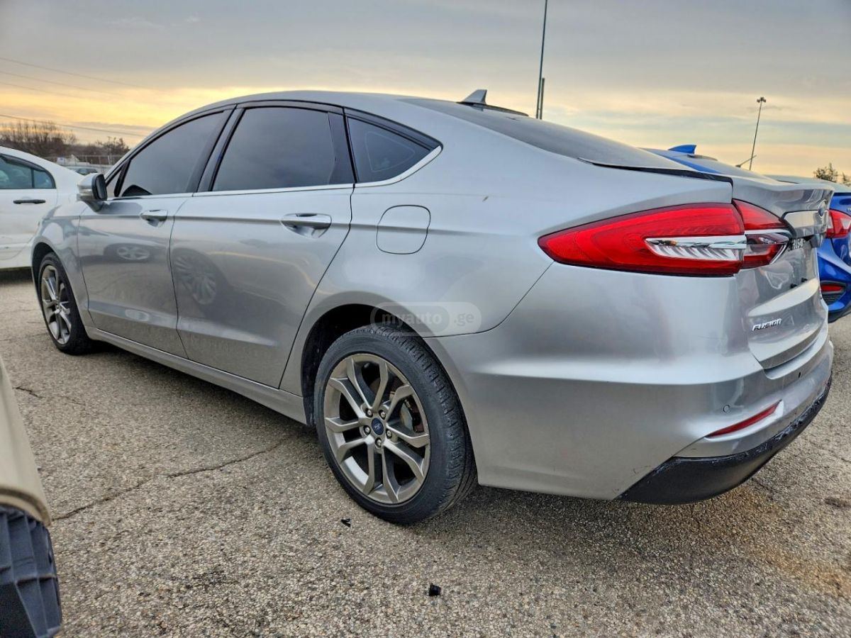 Ford Fusion 2020 — photo 2