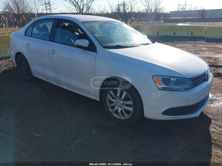 Volkswagen Jetta 2014 — photo 2