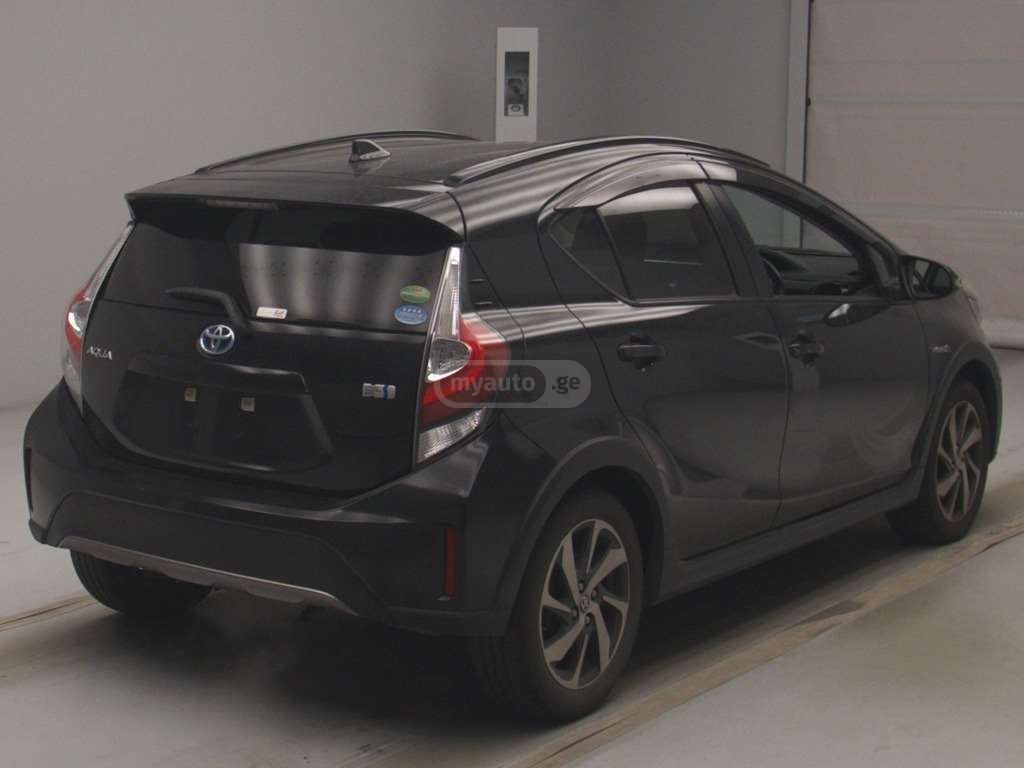 Toyota Aqua 2018 — photo 2