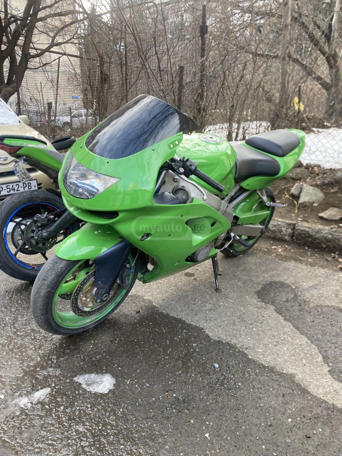 Kawasaki ZX-6 Ninja 1999 — photo 2