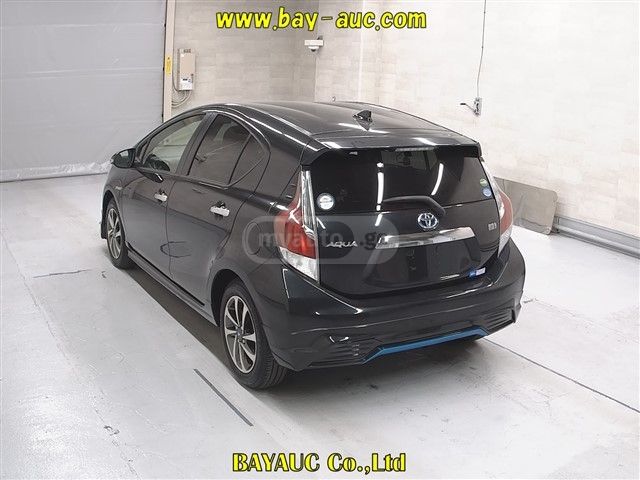 Toyota Aqua 2018 — photo 2