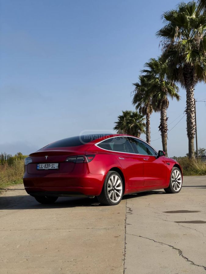 Tesla Model 3 2018 — photo 2