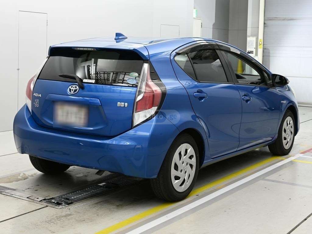 Toyota Aqua 2016 — photo 2