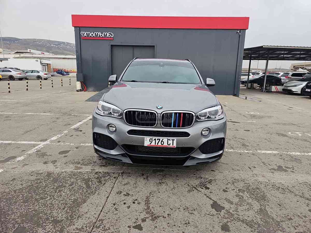 BMW X5 2016 — photo 2