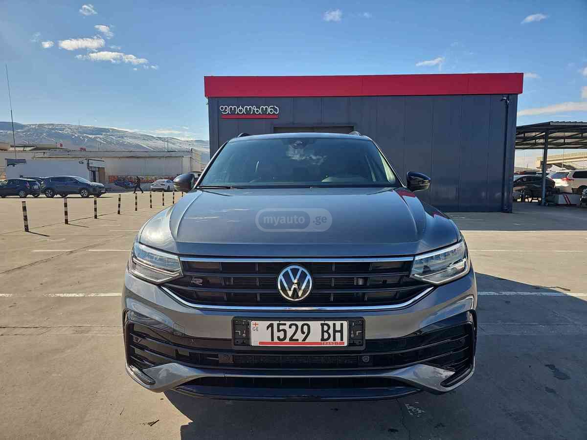 Volkswagen Tiguan 2022 — photo 2
