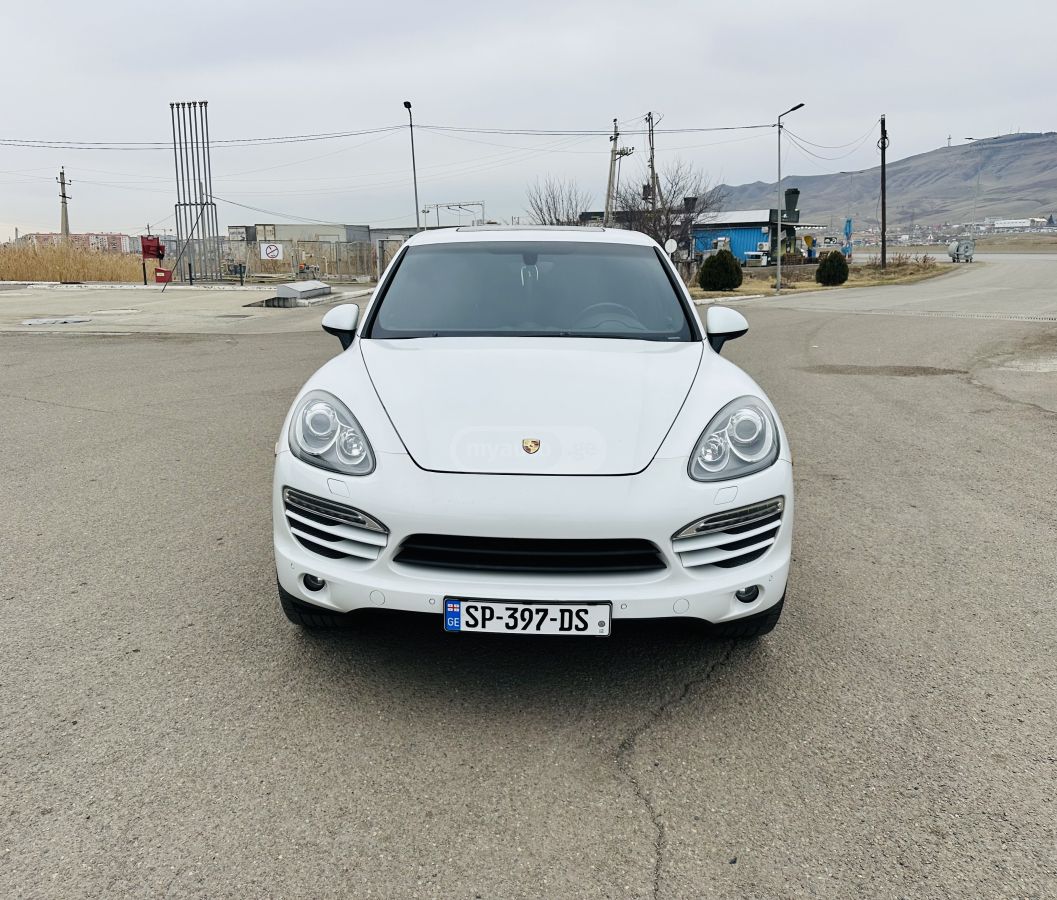 Porsche Cayenne 2013 — photo 2