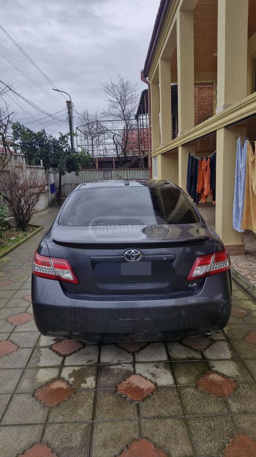Toyota Camry 2010 — photo 2