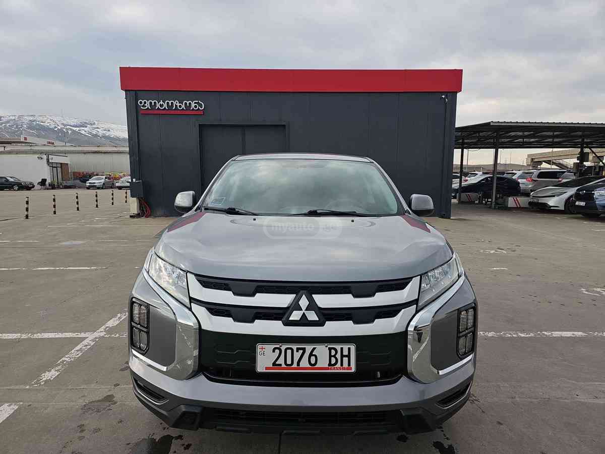 Mitsubishi Outlander 2020 — photo 2