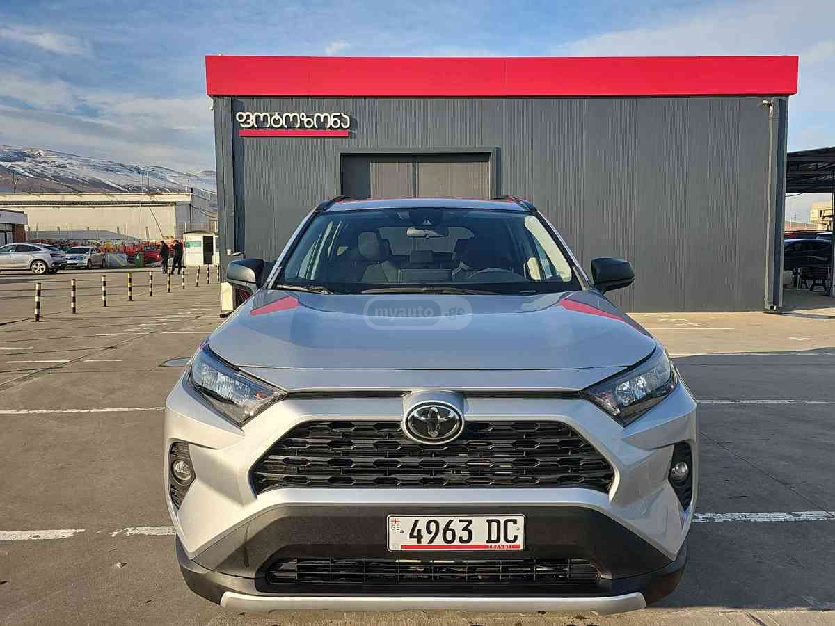 Toyota RAV 4 2021 — photo 2