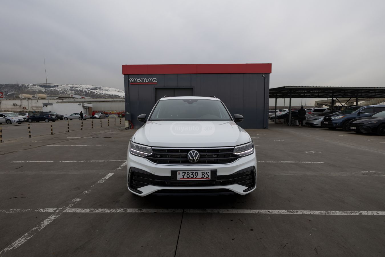 Volkswagen Tiguan 2023 — photo 2