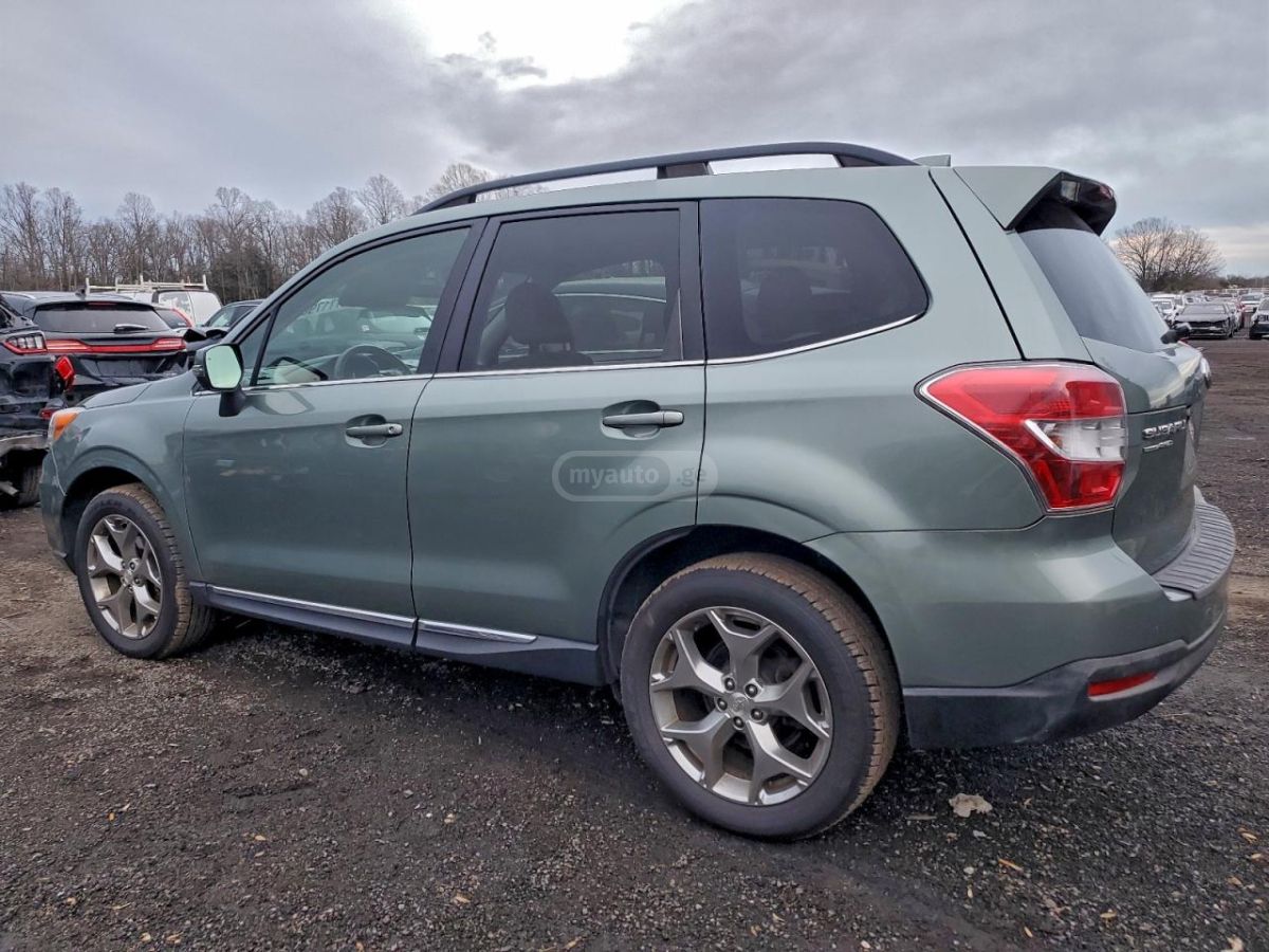 Subaru Forester 2016 — photo 2
