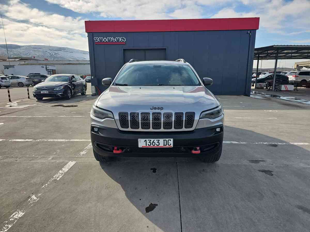 Jeep Cherokee 2019 — photo 2