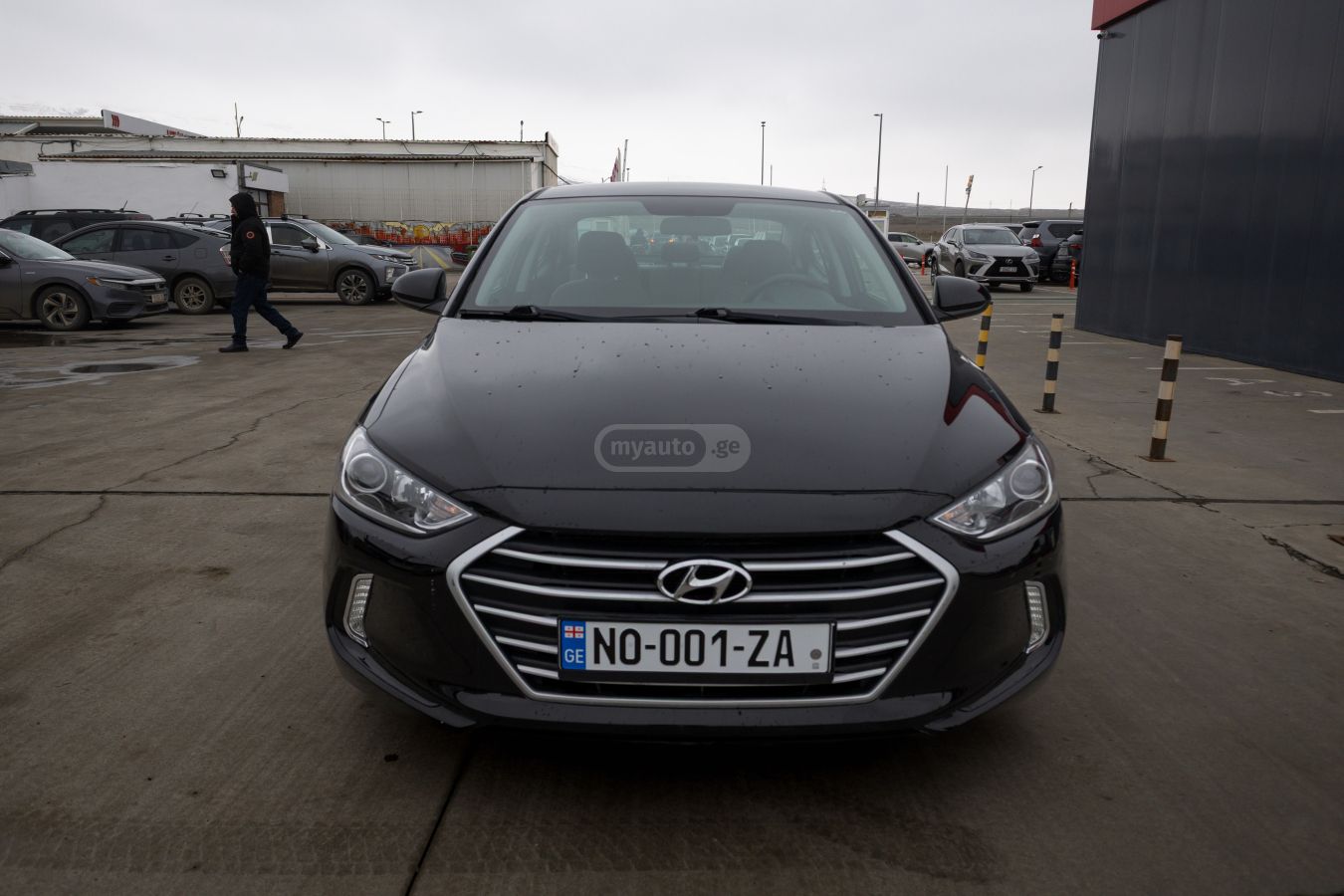 Hyundai Elantra 2018 — photo 2
