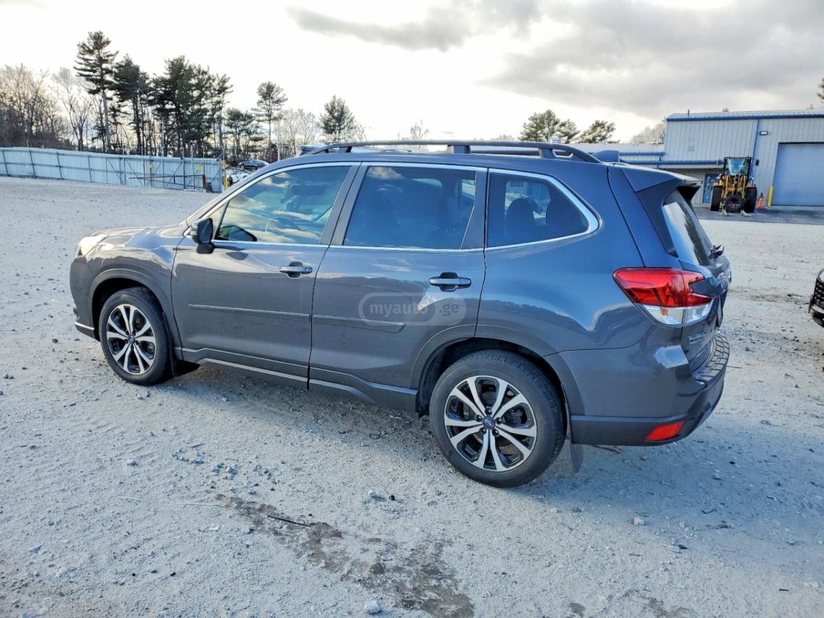 Subaru Forester 2023 — photo 2