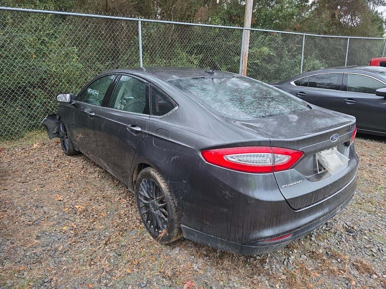 Ford Fusion 2016 — photo 2