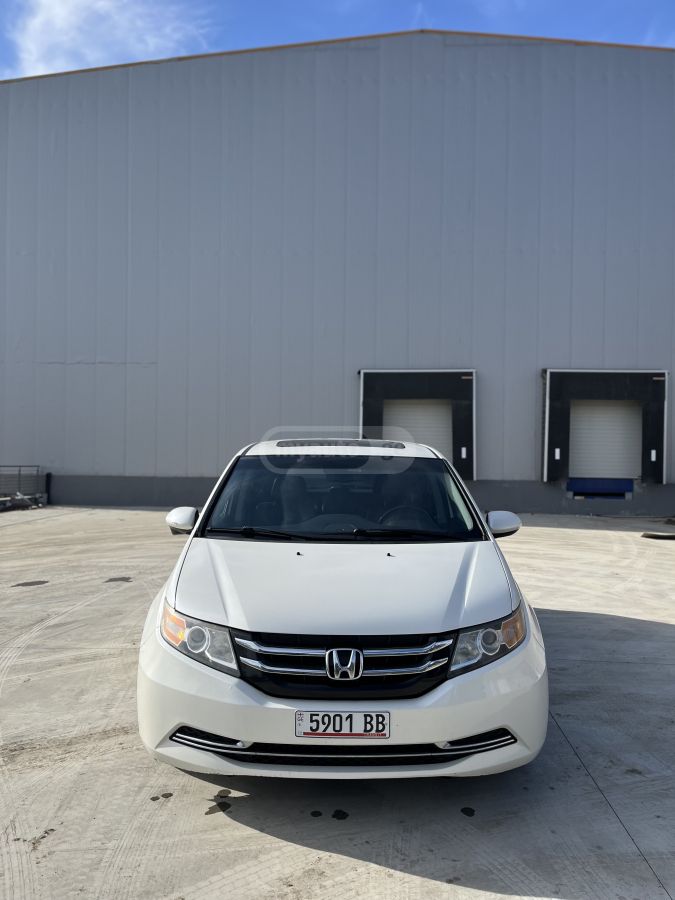Honda Odyssey 2016 — photo 2