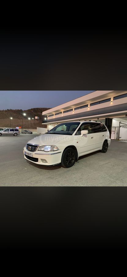 Honda Odyssey 2001 — photo 2