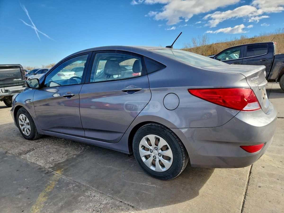 Hyundai Accent 2015 — photo 2