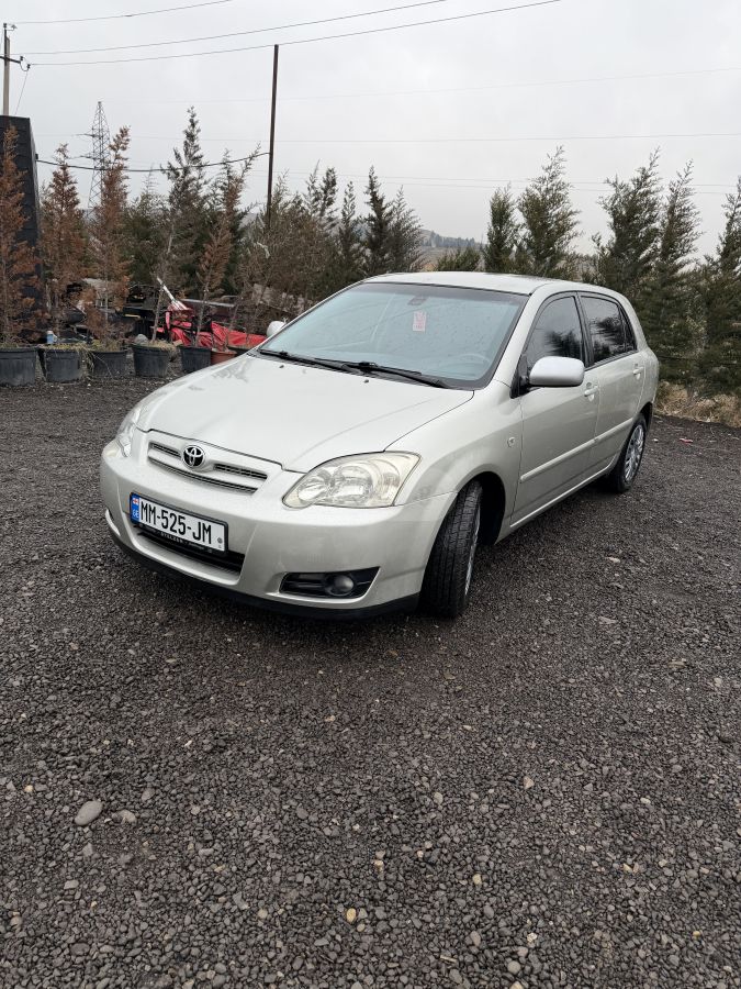 Toyota Corolla 2005 — photo 2
