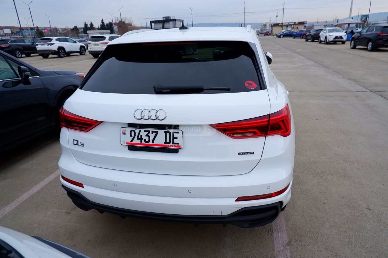 Audi Q3 2022 — photo 2