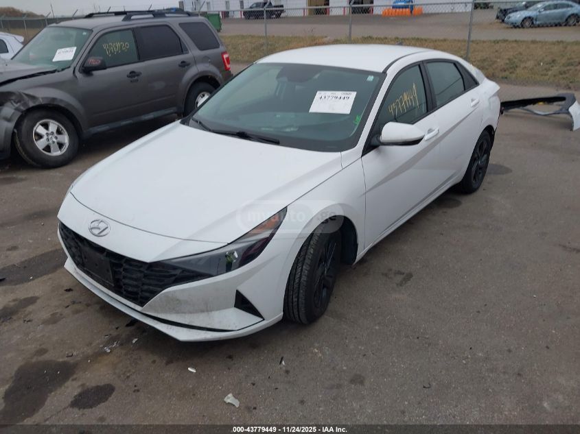 Hyundai Elantra 2021 — photo 2