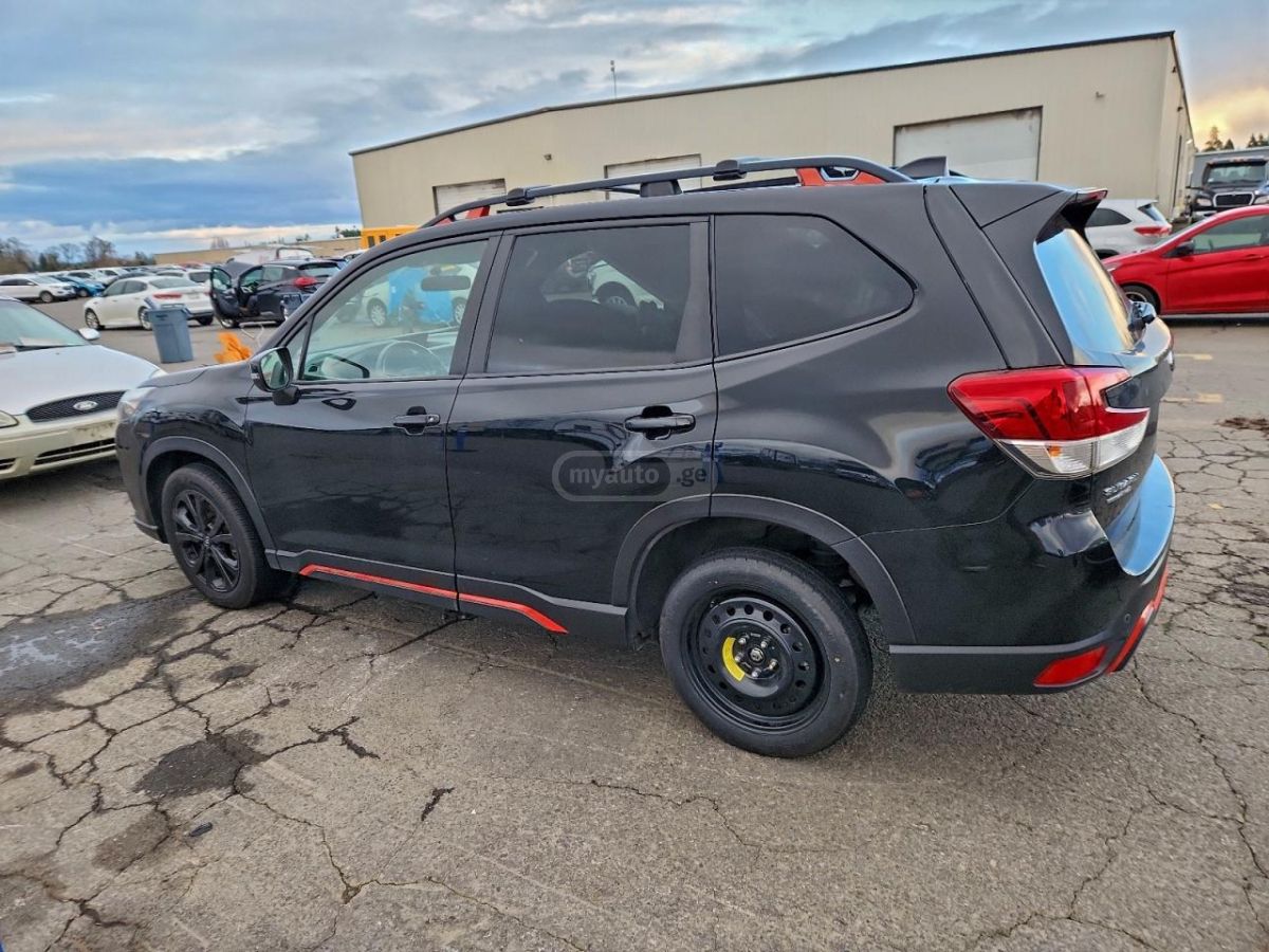 Subaru Forester 2022 — photo 2