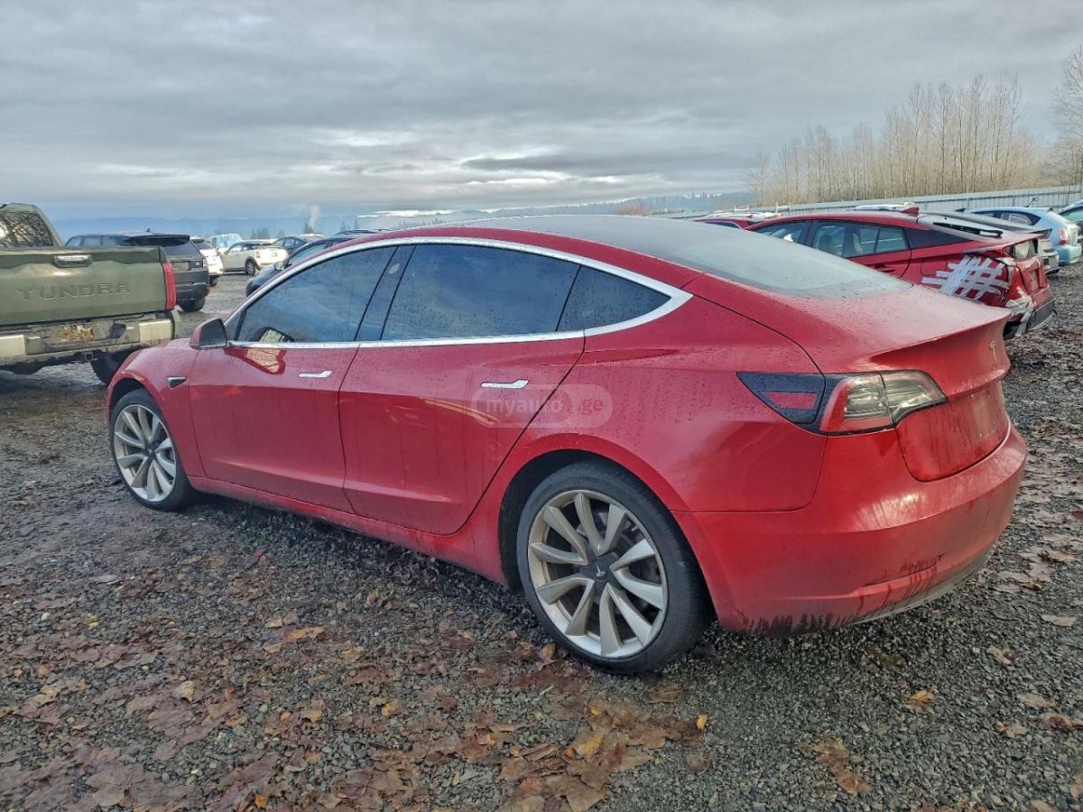 Tesla Model S 2018 — photo 2