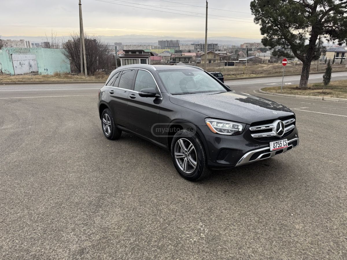 Mercedes-Benz GLC 300 2022 — photo 2