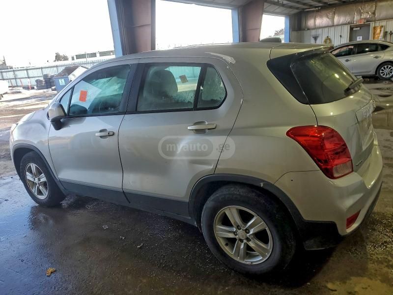 Chevrolet Trax 2019 — photo 2
