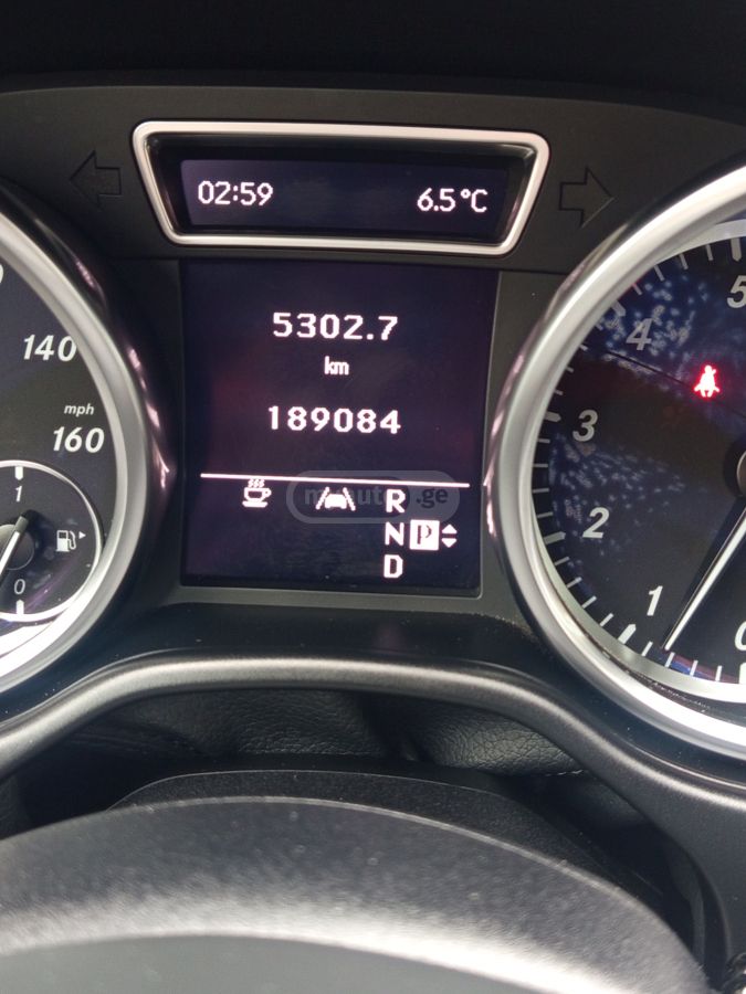 Mercedes-Benz 350 2012 — photo 2