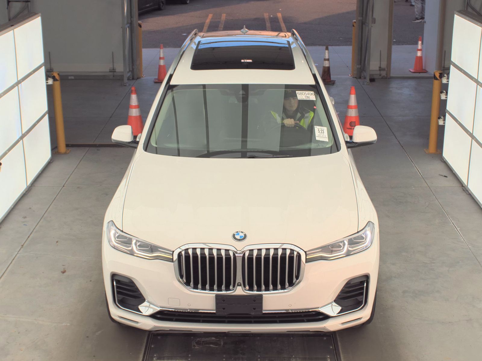BMW X7 2019 — photo 2