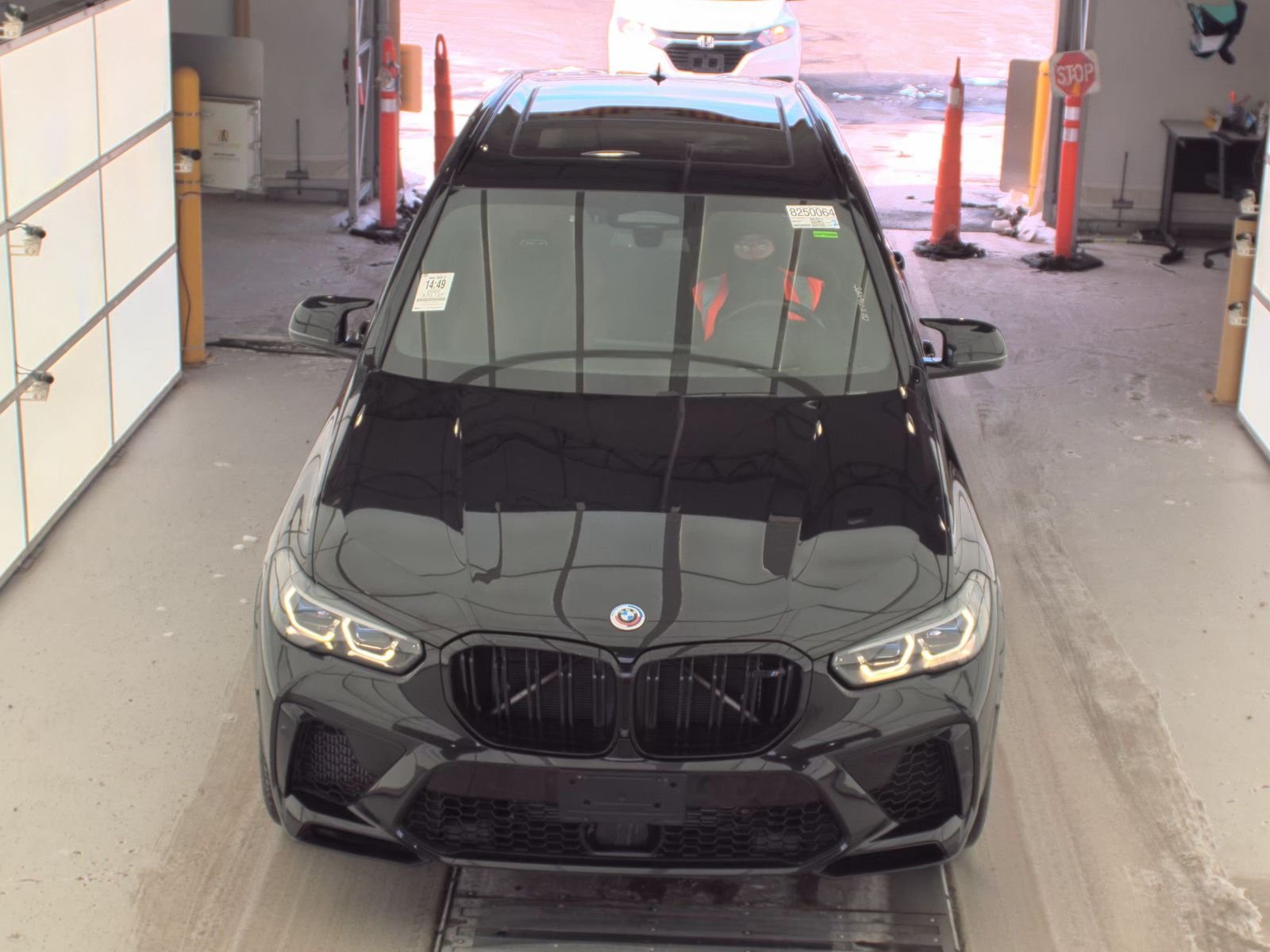 BMW X5 M 2022 — photo 2