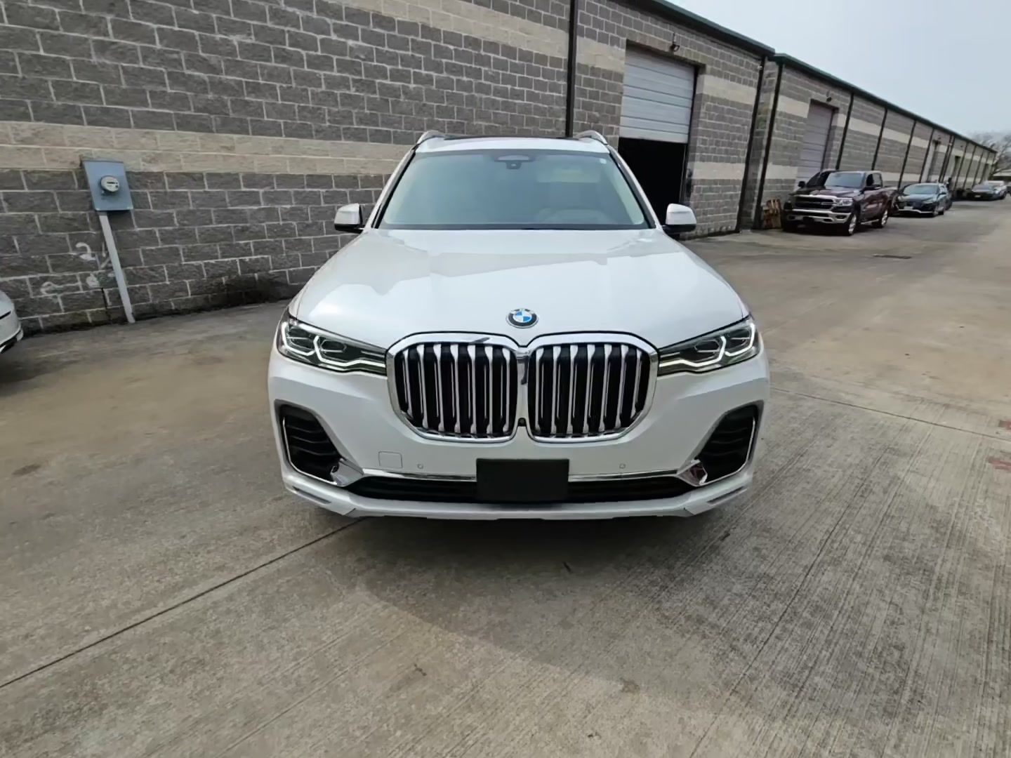 BMW X7 2019 — photo 2