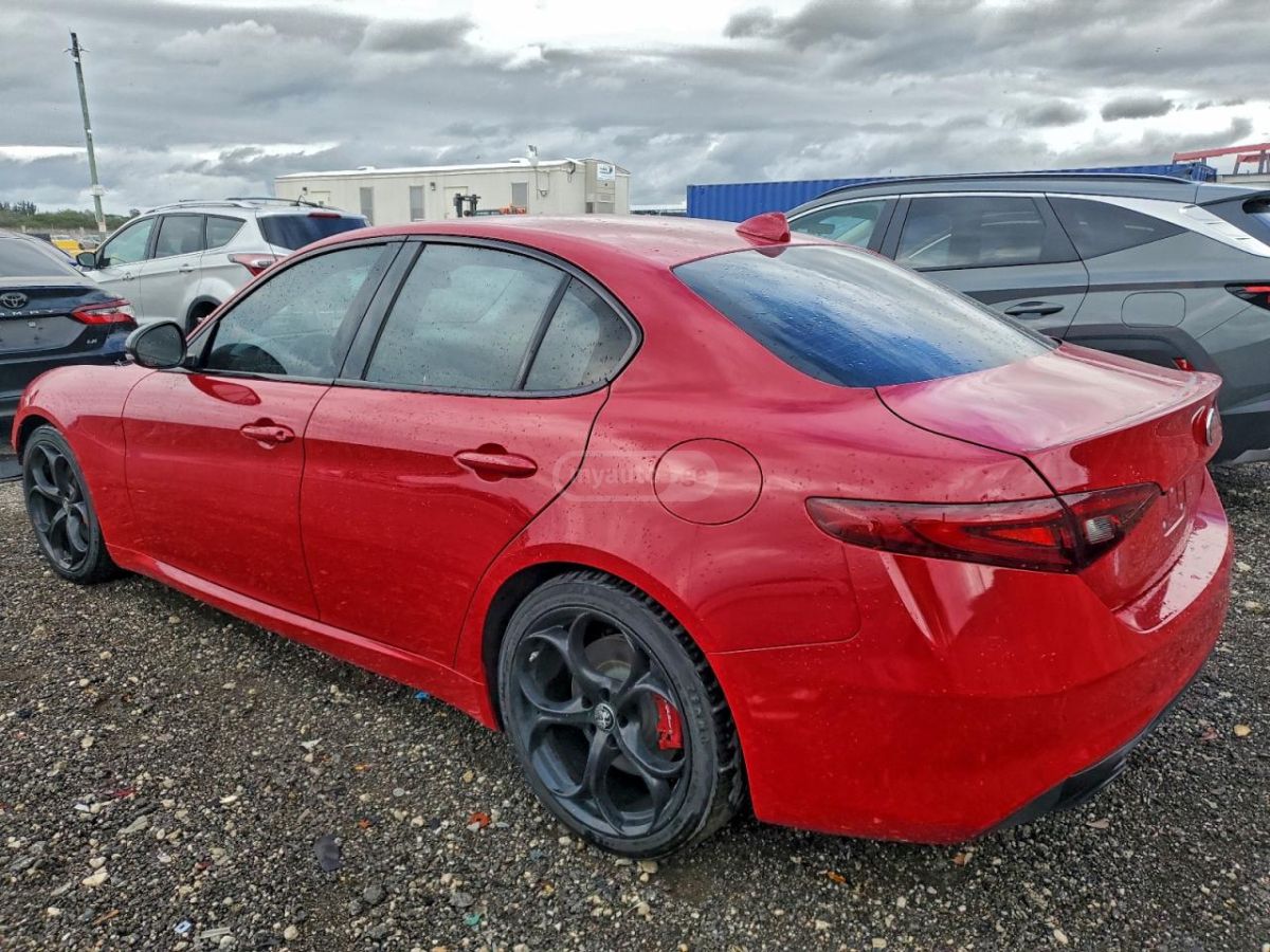 Alfa Romeo Giulia 2019 — photo 2