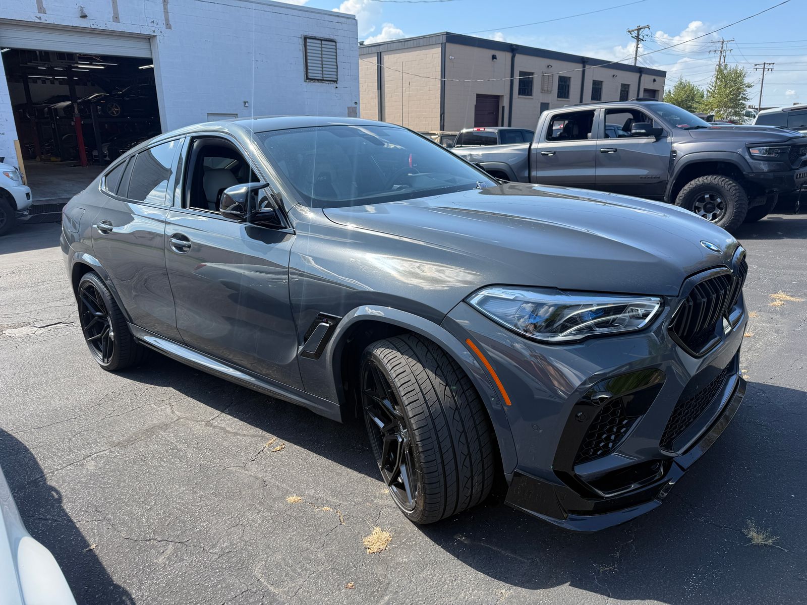 BMW X6 M 2021 — photo 2