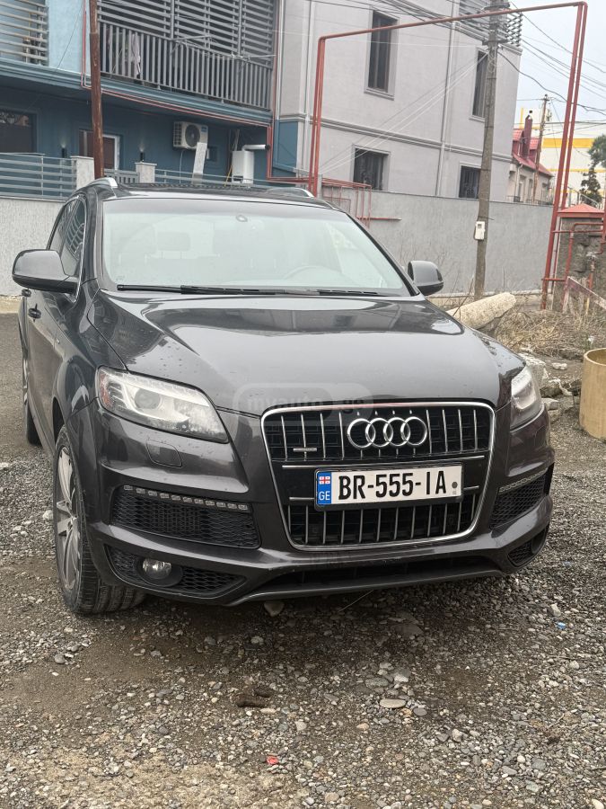 Audi Q7 2011 — photo 2
