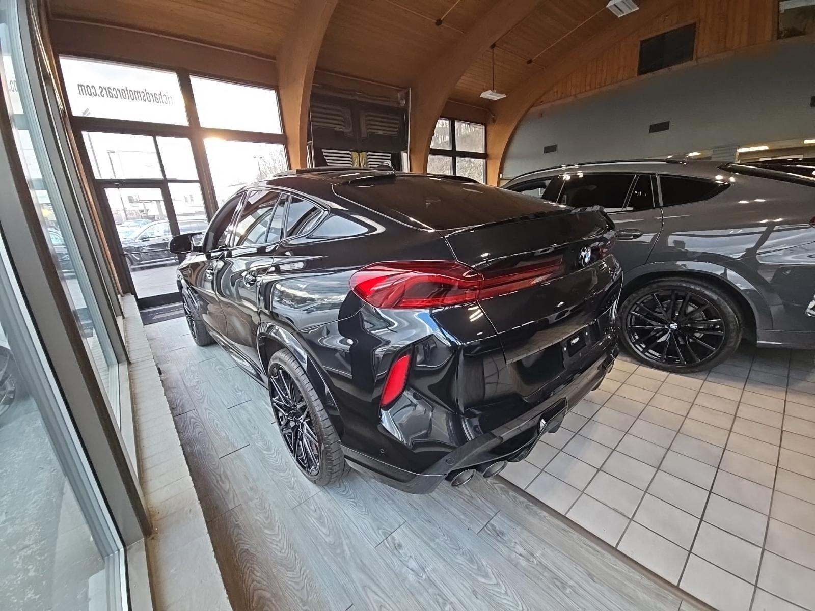 BMW X6 M 2022 — photo 2