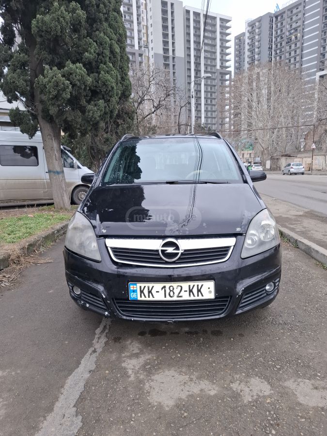 Opel Zafira 2005 — photo 2