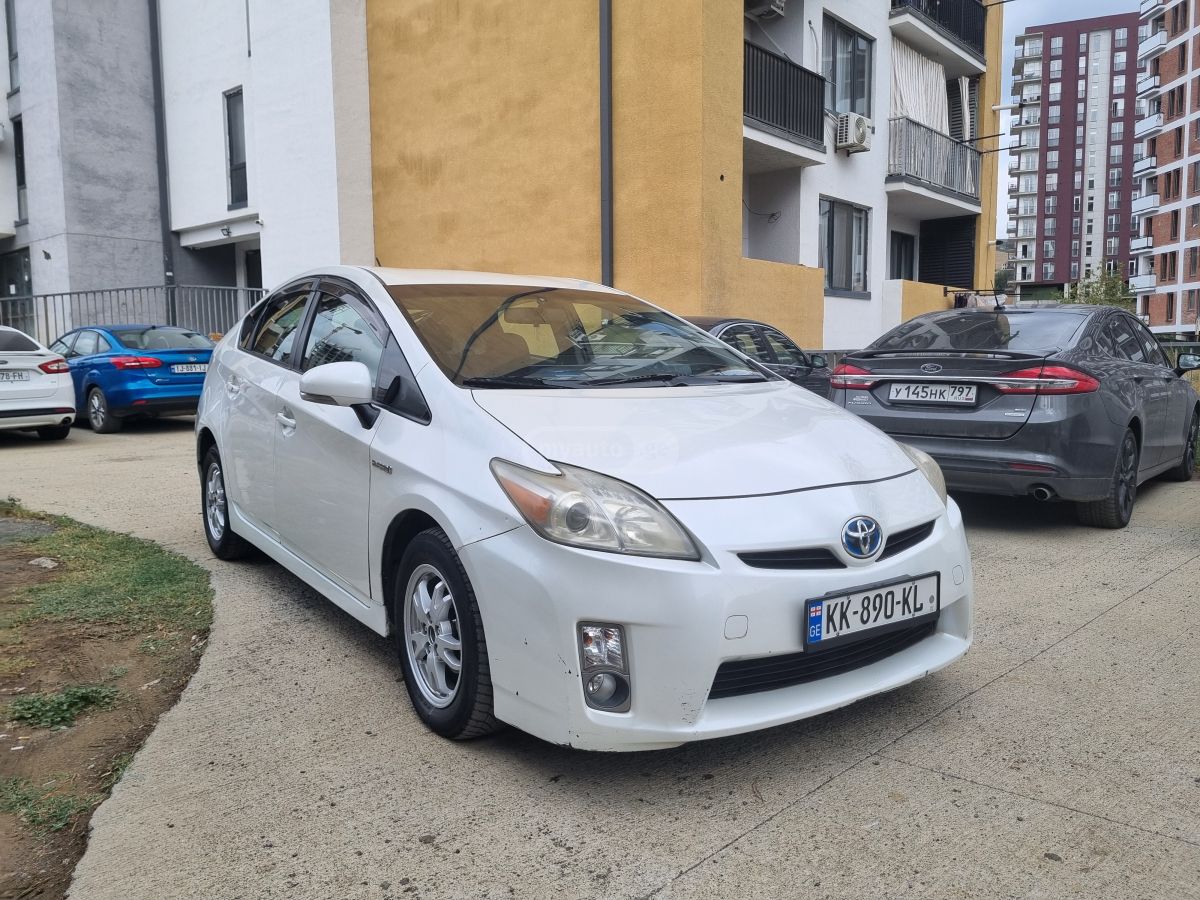 Toyota Prius 2010 — photo 2