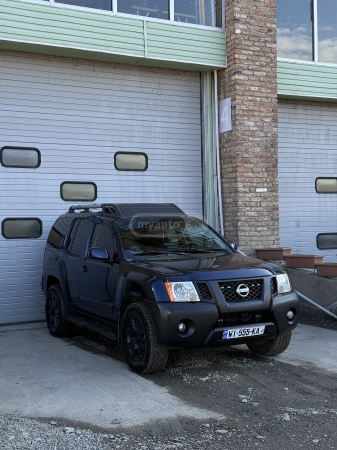 Nissan Xterra 2010 — photo 2