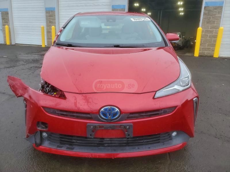 Toyota Prius 2019 — photo 2