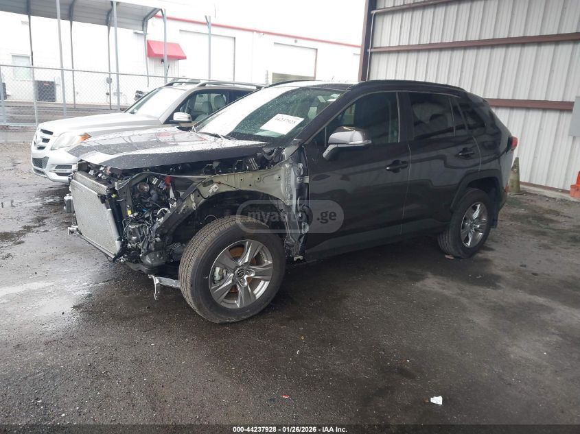 Toyota RAV4 2024 — photo 2