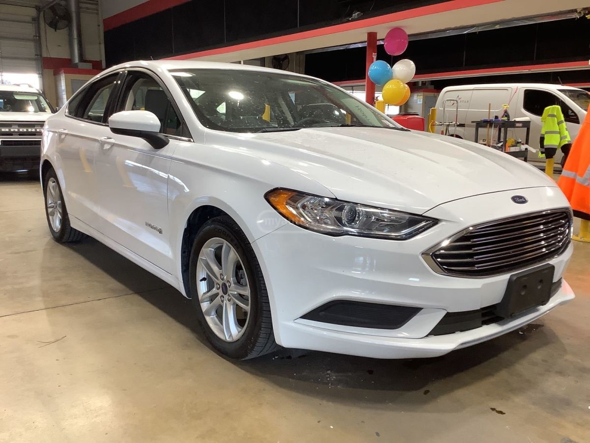 Ford Fusion 2018 — photo 2
