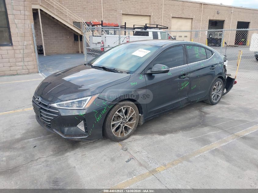 Hyundai Elantra 2020 — photo 2