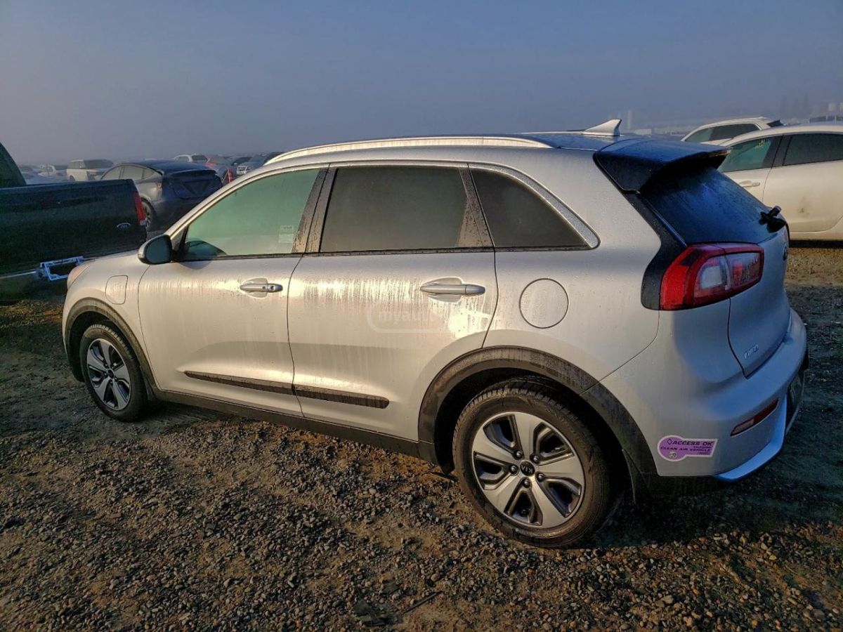 Kia Niro 2019 — photo 2